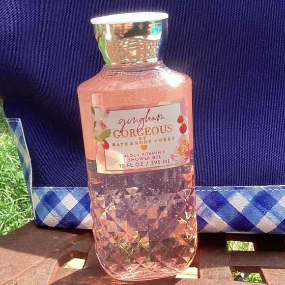 Price Firm NWT Bath & Body Works Gingham Gorgeous 7 Piece Gift Set With Bag - Picture 5 of 11